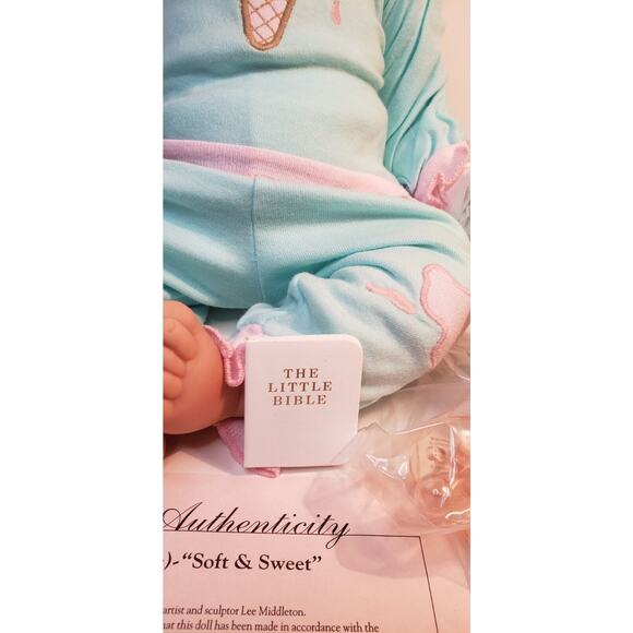 Lee Middleton First Born Awake Girl Doll #939/2000 Soft & Sweet COA 1997 18" NIB - Picture 6 of 13